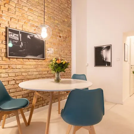 Great 2-Room Apartment